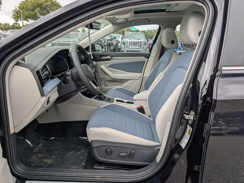 New 2026 Volkswagen Jetta SE FWD image 10
