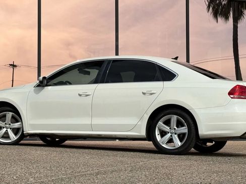 Used 2013 Volkswagen Passat 2.5 SE image 6