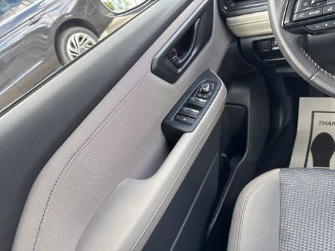 Used 2025 Subaru Forester Premium image 29