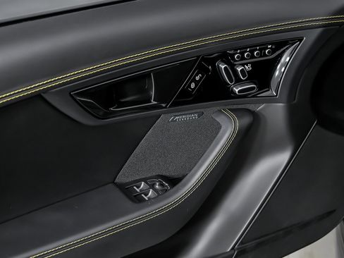 Used 2018 Jaguar F-TYPE 400 Sport image 18