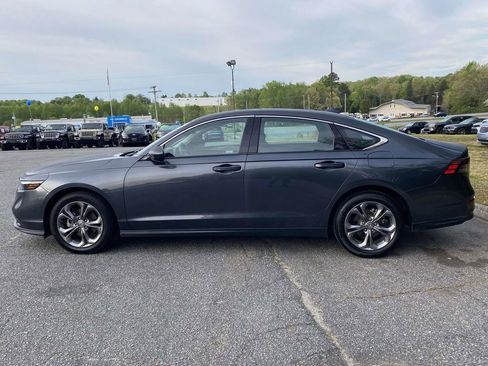 Used 2024 Honda Accord EX image 2