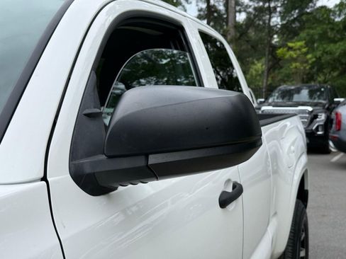 Used 2021 Toyota Tacoma SR AWD/4WD image 15