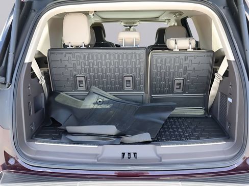 Used 2024 Lincoln Navigator Reserve AWD/4WD image 18