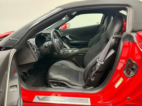 Used 2016 Chevrolet Corvette Stingray Convertible RWD image 5