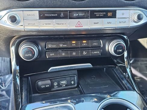 Used 2019 Kia Stinger Premium image 31