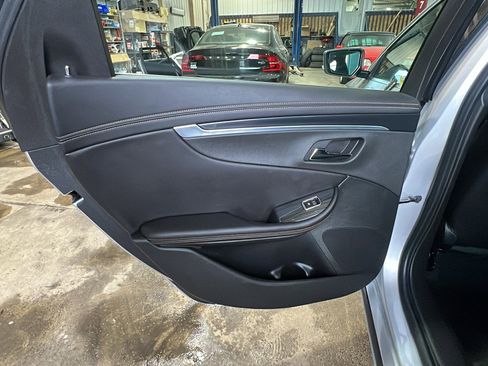 Used 2019 Chevrolet Impala LT image 15