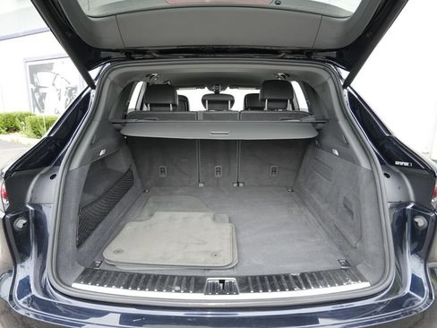 Used 2021 Porsche Cayenne AWD/4WD image 15