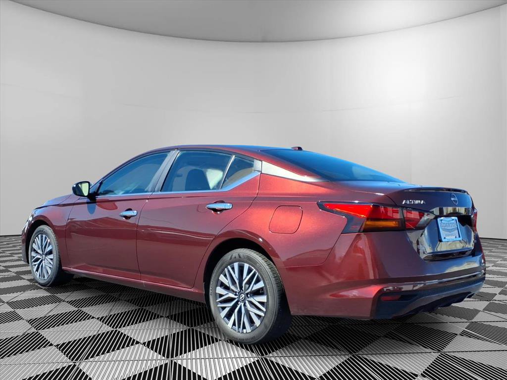 Used 2025 Nissan Altima 2.5 SV AWD/4WD image 25