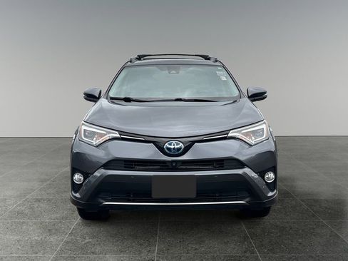 Used 2017 Toyota RAV4 Limited w/ Advanced Technology Package image 2