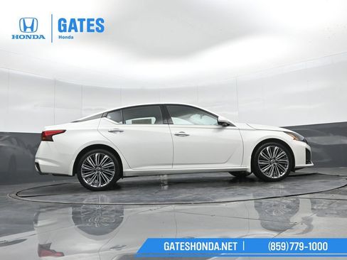 Used 2023 Nissan Altima 2.5 SL image 44