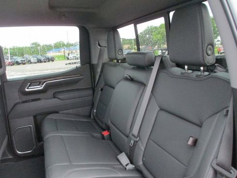 New 2026 GMC Sierra 1500 SLT w/ SLT Premium Plus Package AWD/4WD image 12