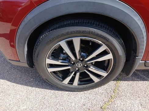 Used 2020 Nissan Kicks SV w/ Exterior Package FWD image 3
