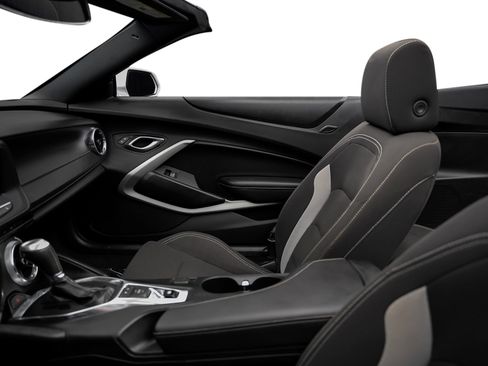 Used 2019 Chevrolet Camaro LT RWD image 57