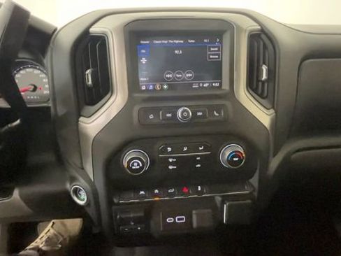 Used 2024 Chevrolet Silverado 1500 Custom AWD/4WD image 28
