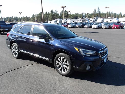 Used 2018 Subaru Outback 2.5i Touring AWD/4WD image 7
