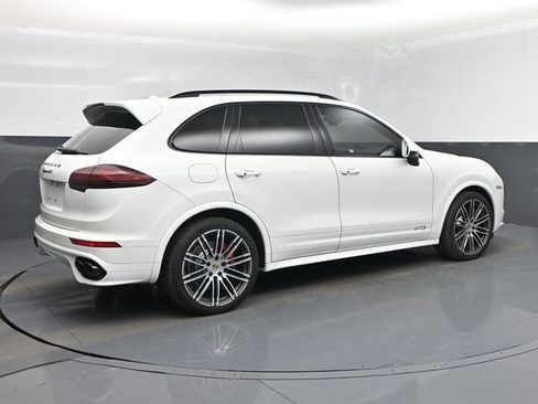 Used 2017 Porsche Cayenne GTS image 3