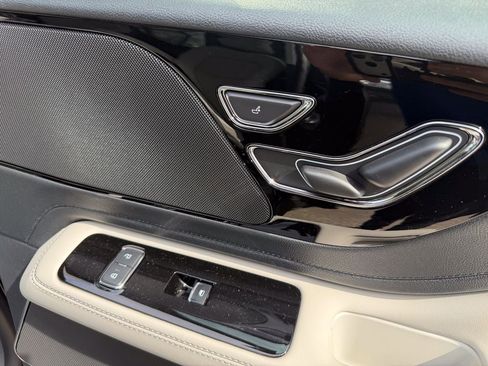 New 2026 Lincoln Aviator AWD image 28