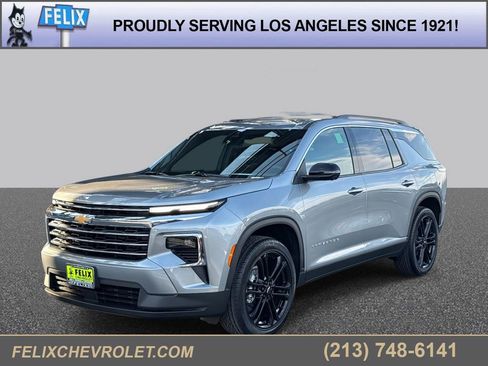 New 2026 Chevrolet Traverse LT w/ Driver Confidence Package FWD image 1