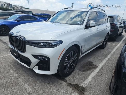 Certified 2022 BMW X7 xDrive40i w/ M Sport Package AWD/4WD image 1