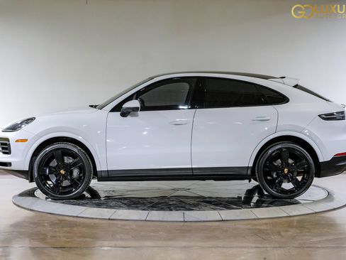 Used 2022 Porsche Cayenne S AWD/4WD image 13