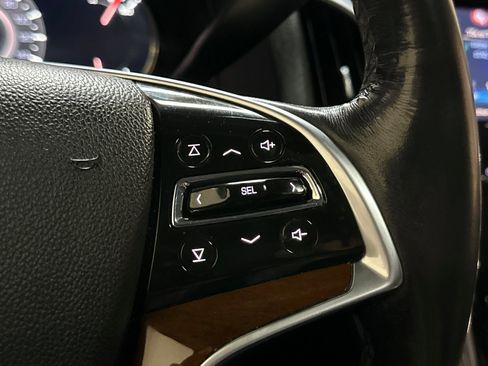 Used 2018 Cadillac Escalade ESV Luxury image 38