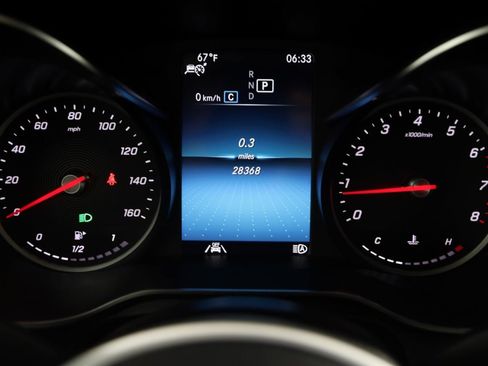 Used 2022 Mercedes-Benz GLC 300 4MATIC w/ Driver Assistance Package image 19