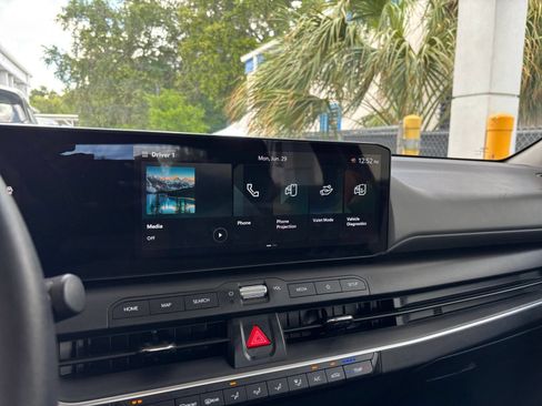 Used 2025 Kia K4 FWD image 17