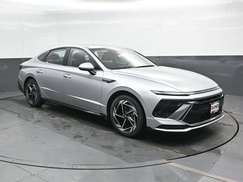 New 2026 Hyundai Sonata SEL FWD image 4