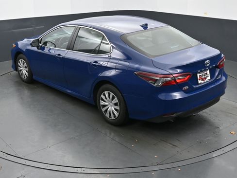 Used 2023 Toyota Camry LE image 30
