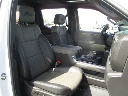 Used 2024 Chevrolet Silverado 1500 ZR2 w/ ZR2 Bison Edition AWD/4WD image 24