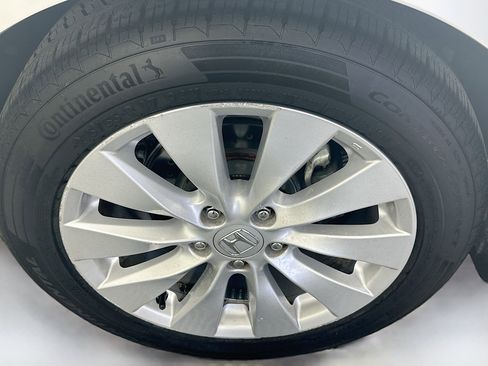 Used 2013 Honda Accord Touring image 11