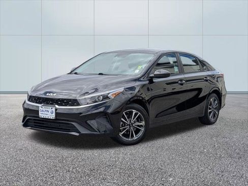 Used 2023 Kia Forte LXS FWD image 1