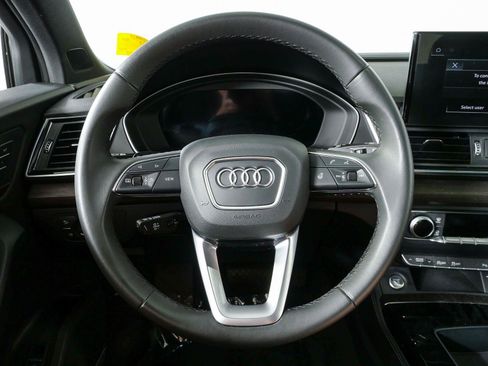 Used 2023 Audi Q5 2.0T Premium Plus w/ Premium Plus Package AWD/4WD image 10