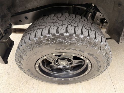 Used 2007 Toyota FJ Cruiser 4WD image 19