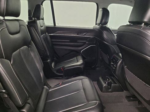 Used 2021 Jeep Grand Cherokee L Limited image 19