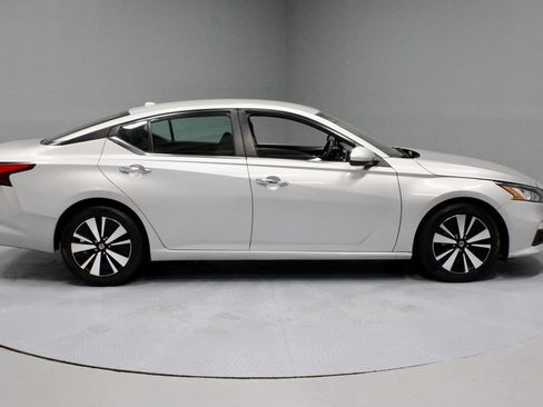 Used 2021 Nissan Altima 2.5 SV FWD image 5