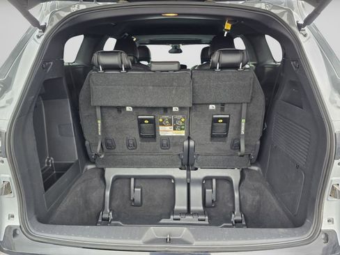 Used 2025 Toyota Sienna XSE w/ XSE Premium Package image 27