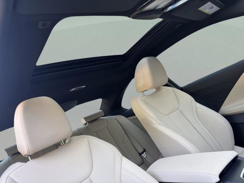 Used 2025 BMW 230i Coupe w/ Premium Package image 28