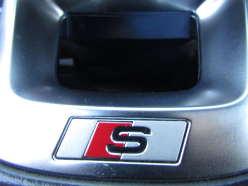 Used 2018 Audi SQ5 Premium Plus w/ S Sport Package image 38