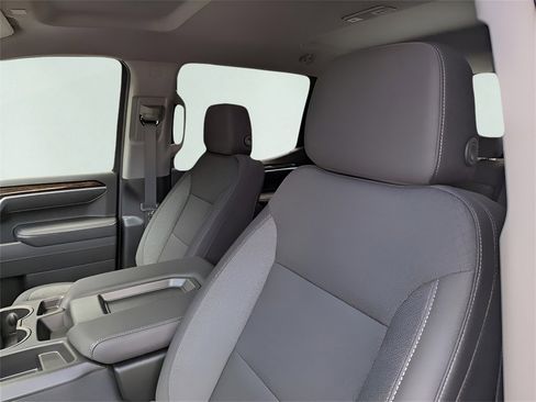 New 2026 GMC Sierra 1500 Elevation image 11