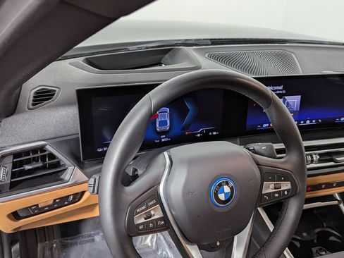 Used 2024 BMW i4 eDrive35 w/ Premium Package RWD image 18