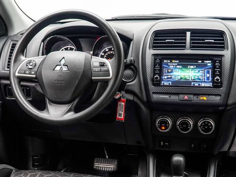 Used 2024 Mitsubishi Outlander Sport ES AWD/4WD image 17