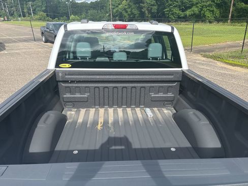 Used 2022 Ford F150 XL w/ Equipment Group 101A High RWD image 5