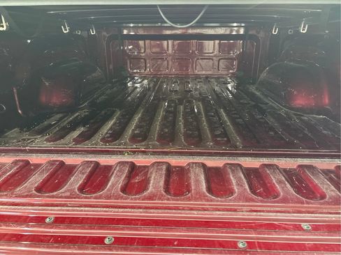 Used 2018 RAM 1500 Laramie w/ Convenience Group AWD/4WD image 16