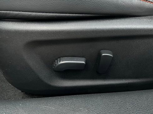 Used 2025 Nissan Altima 2.5 SR image 11