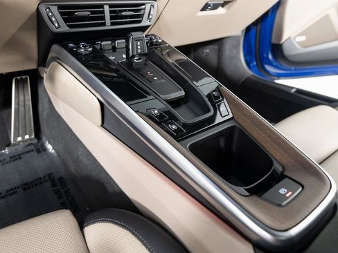 Certified 2025 Porsche 911 Carrera image 44