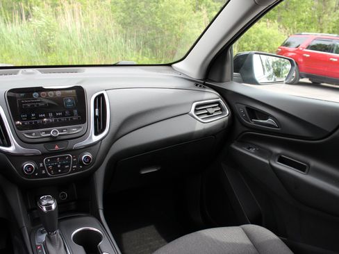Used 2018 Chevrolet Equinox LT w/ Sun & Infotainment Package AWD/4WD image 21