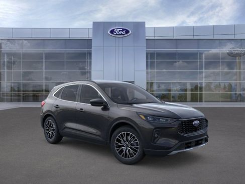 New 2026 Ford Escape SE w/ PHEV Premium Package FWD image 7