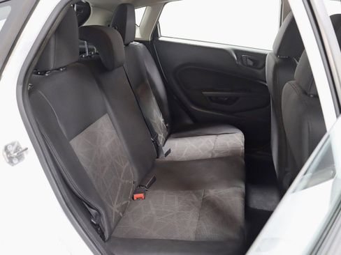 Used 2013 Ford Fiesta SE image 24