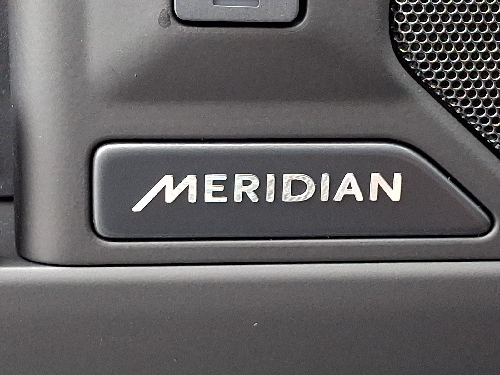 New 2026 Land Rover Defender 110 S AWD/4WD image 18